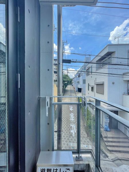 バルコニー　外からの目が気にならないバルコニーで洗濯物が干せます