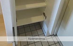 小田急線 代々木八幡駅 徒歩12分 8階建 築22年の内装写真