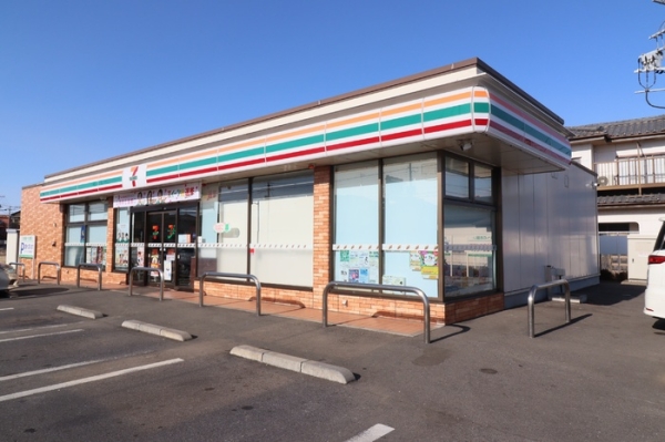 コンビニ　セブンイレブン（コンビニ）まで220m