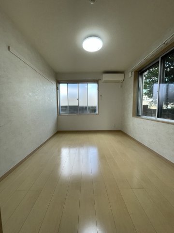 Hilltop Terraceの居間写真