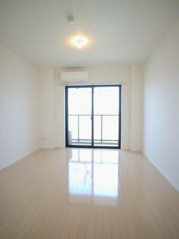 その他部屋・スペース　落ち着いて過ごせるお部屋なので、寝室にいかがでしょうか