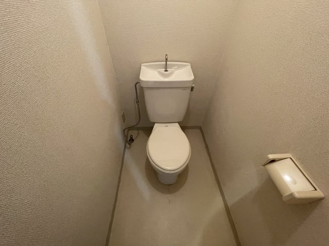 C.C.9.のトイレ写真