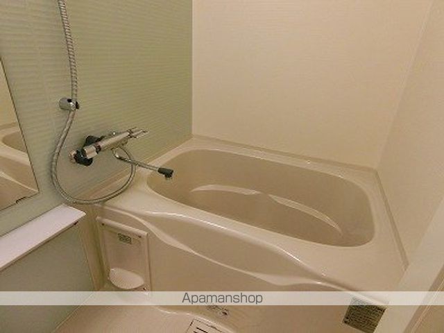 コンフォリア新宿の風呂写真