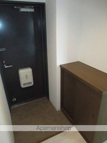 C3マンションの玄関写真