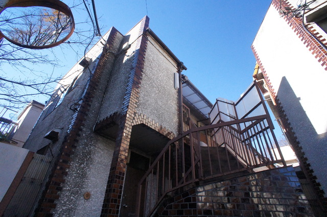 建物外観　幡ヶ谷駅より徒歩６分の好立地☆