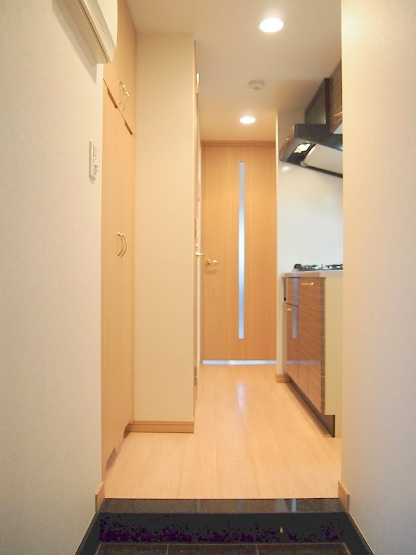 ルーブル清澄白河弐番館の玄関写真