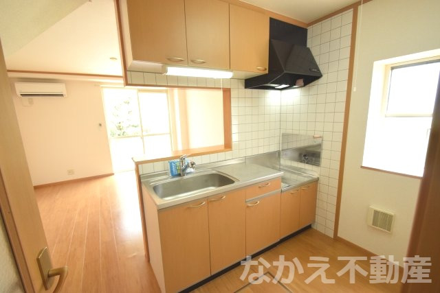 ＪＲ牟岐線 羽ノ浦駅 徒歩8分 2階建 築23年のキッチン写真