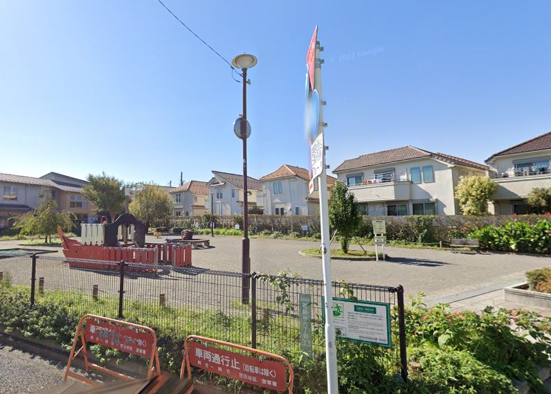 公園　祖師谷六丁目広場（公園）まで1018m
