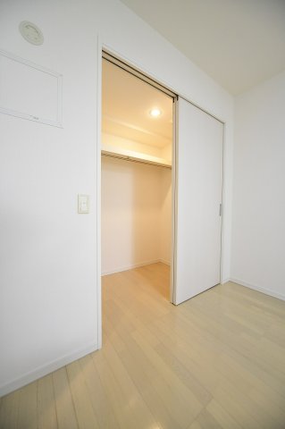 収納　※別部屋の参考写真です。