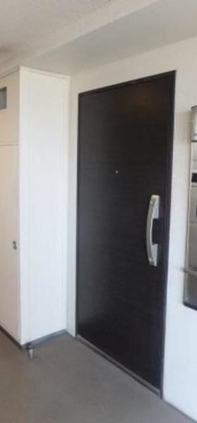 玄関　※別部屋参考写真