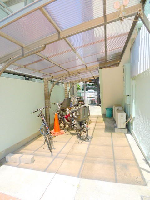 地下鉄東山線 今池駅 徒歩10分 7階建 築49年の外観写真