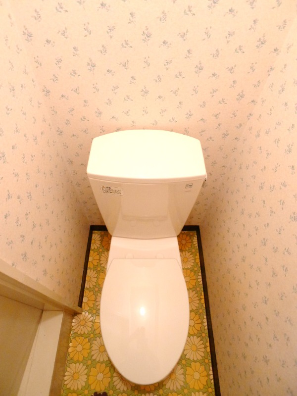 地下鉄東山線 今池駅 徒歩10分 7階建 築49年のトイレ写真