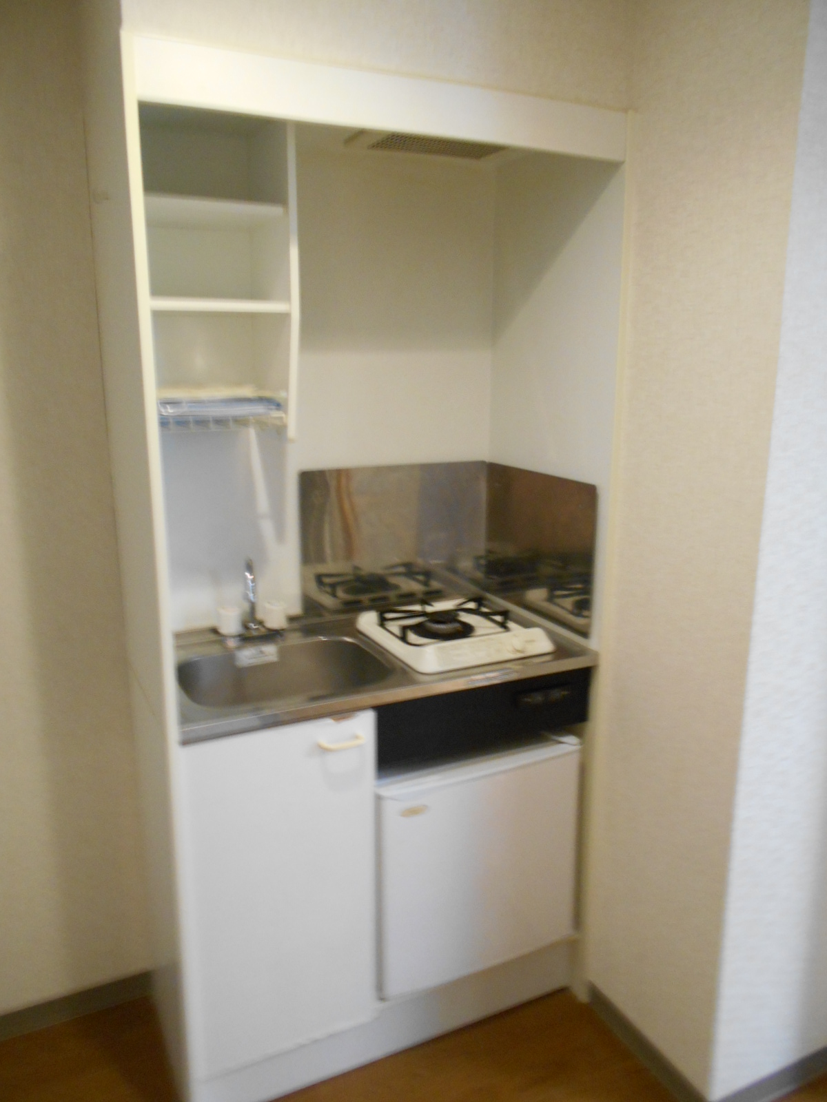 京急本線 梅屋敷駅 徒歩8分 4階建 築21年のキッチン写真