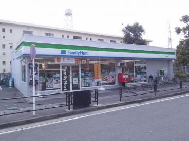 コンビニ　ファミリーマート 川崎高津千年店（コンビニ）まで891m