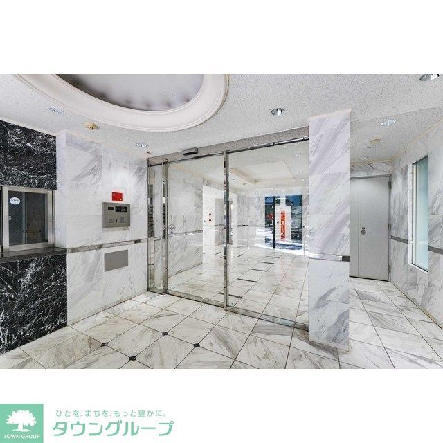 ロビー　オートロック