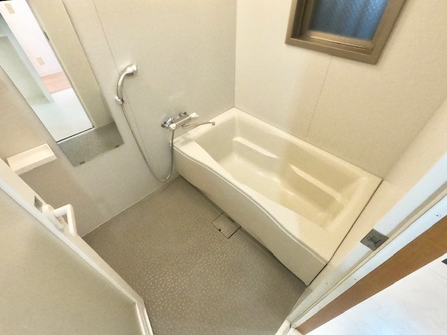バス・シャワールーム　浴室でごゆっくりどうぞ