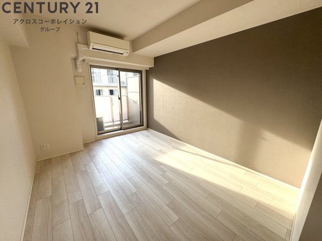 居室・リビング　2面採光で明るいお部屋です♪