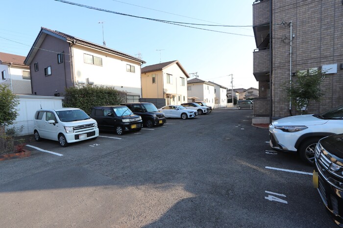 駐車場　駐車場