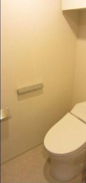 プラウドシティ武蔵野三鷹フロントコートA棟のトイレ写真