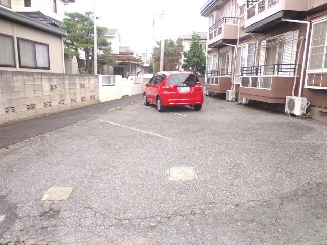 【ホーンドアウルの駐車場】