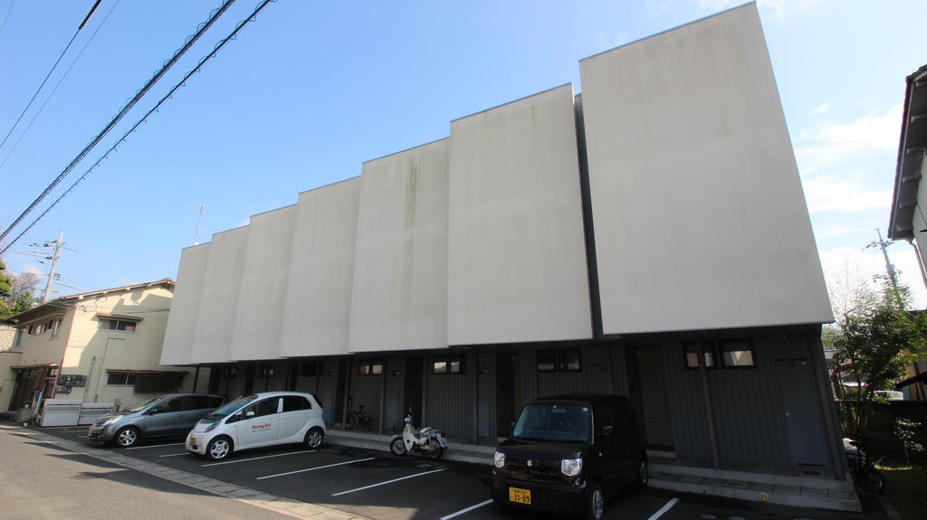 建物外観　メゾネットタイプです☆