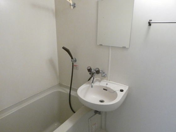 バス・シャワールーム　※他号室の写真です