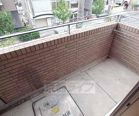 【京都市西京区樫原水築町のマンションのバルコニー】