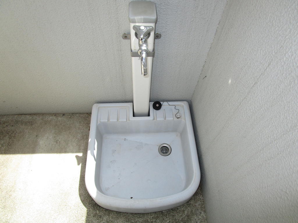 その他設備　散水栓（同物件他部屋画像）