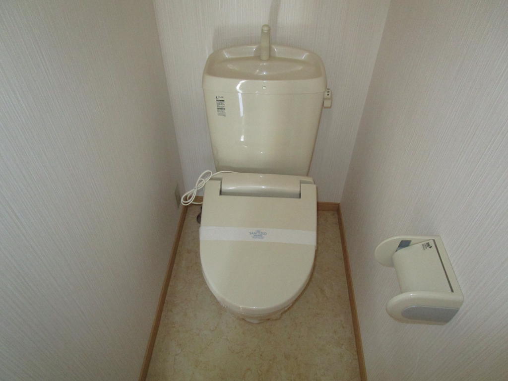 トイレ　トイレ(同物件他部屋画像）