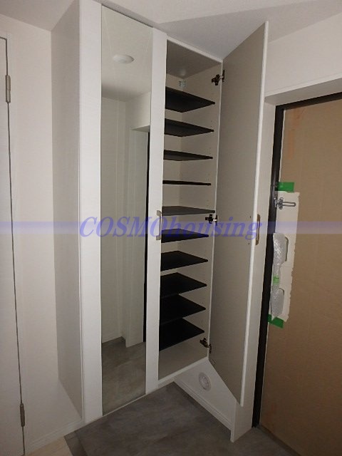 玄関　シューズボックス付き