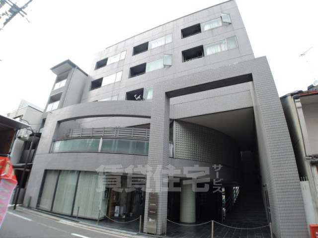 【京都市中京区塩屋町のマンションの建物外観】