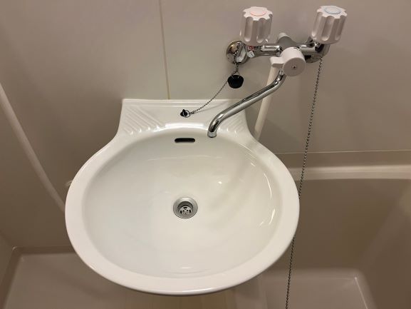 洗面設備　コンパクトで使いやすい洗面所