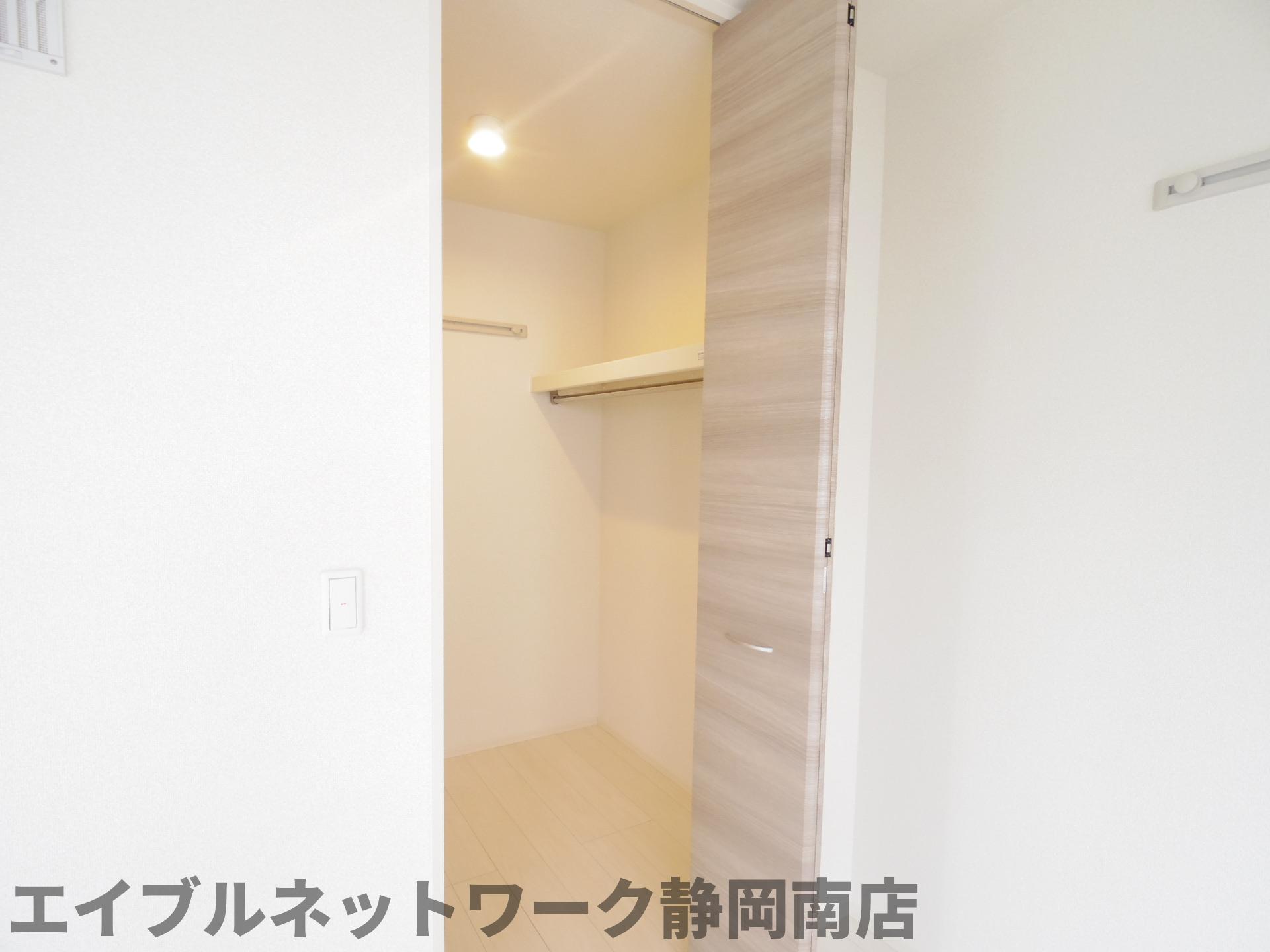 その他　個人の部屋や寝室として使える洋室です