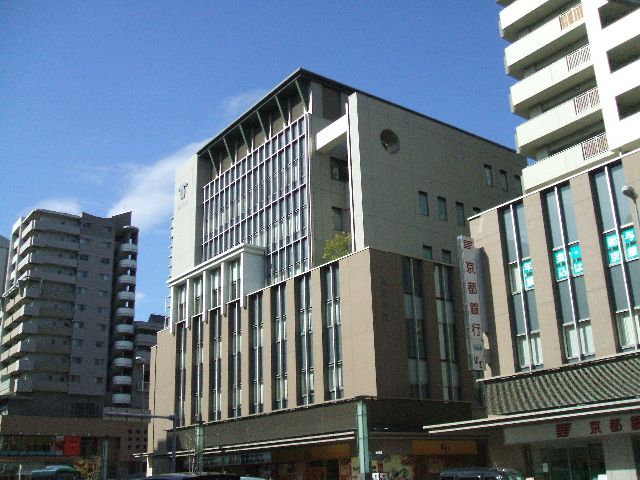 役所　神戸市灘区役所（役所）まで1000m