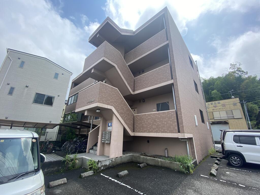 コーポ成岡IIの建物外観