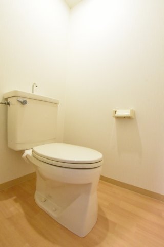トイレ　別号室の画像です。ご参考下さい