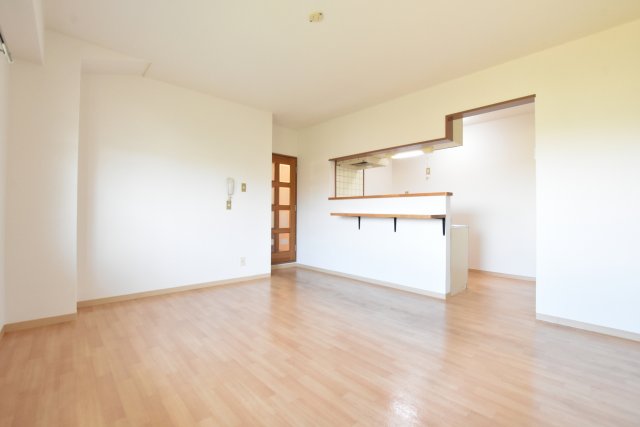 居室・リビング　別号室の画像です。ご参考下さい