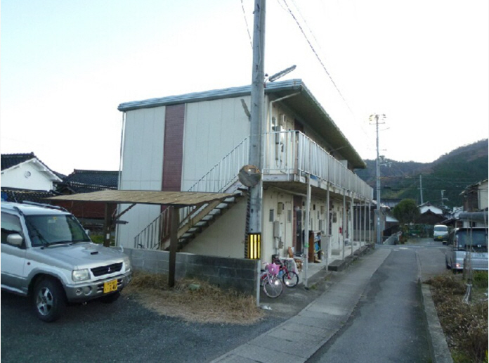 高田ハイツの建物外観