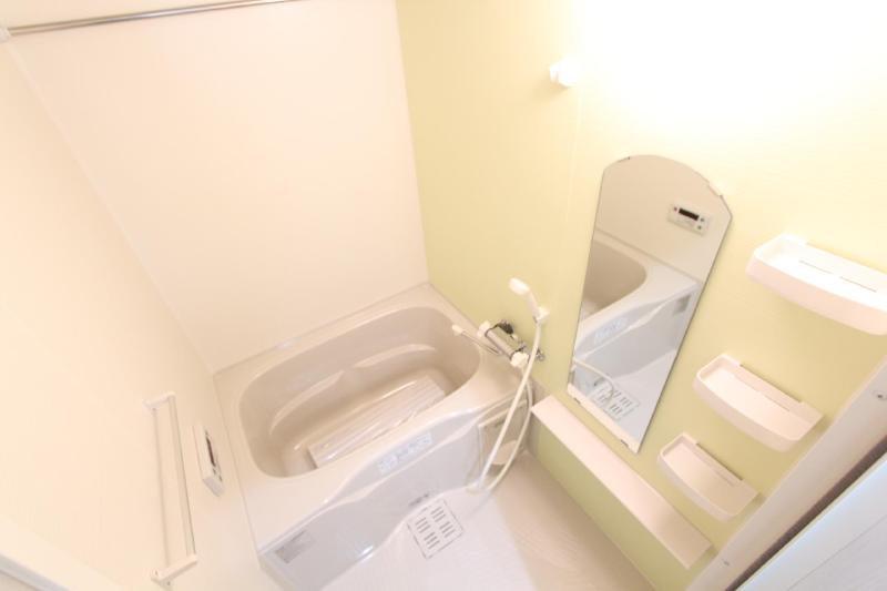 バス・シャワールーム　同タイプ別部屋写真です。現況優先となります。