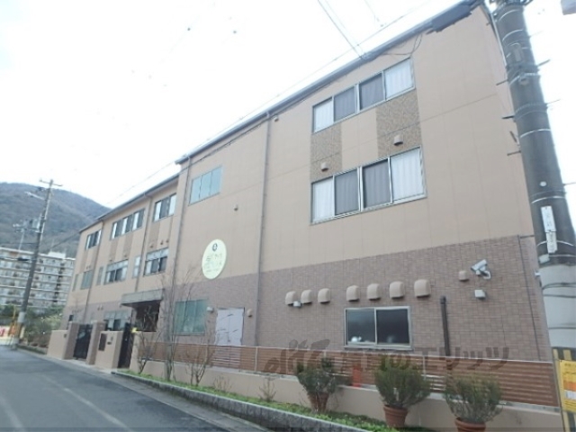 【京都市山科区大宅細田町のマンションの幼稚園・保育園】