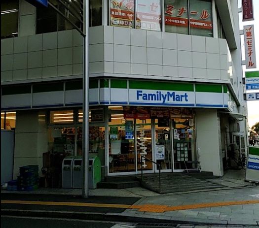 コンビニ　ファミリーマート 袋町店（コンビニ）まで193m