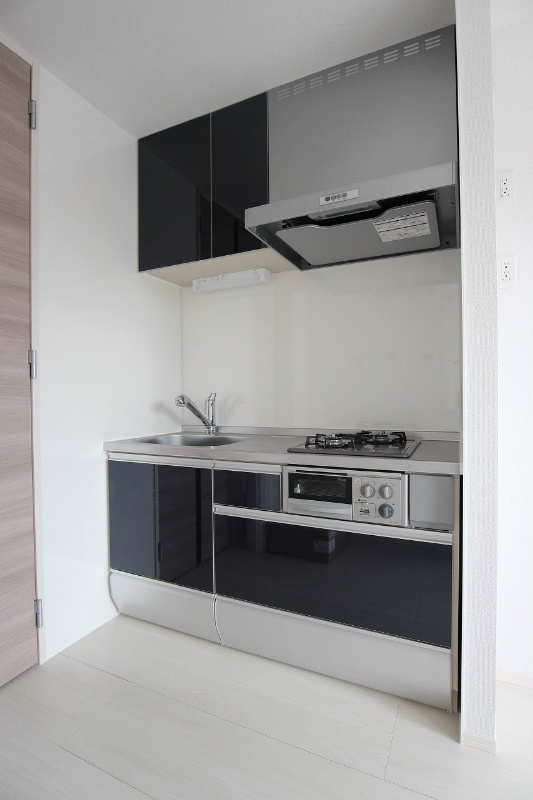 キッチン　システムキッチンなのでお手入れもし易いです。