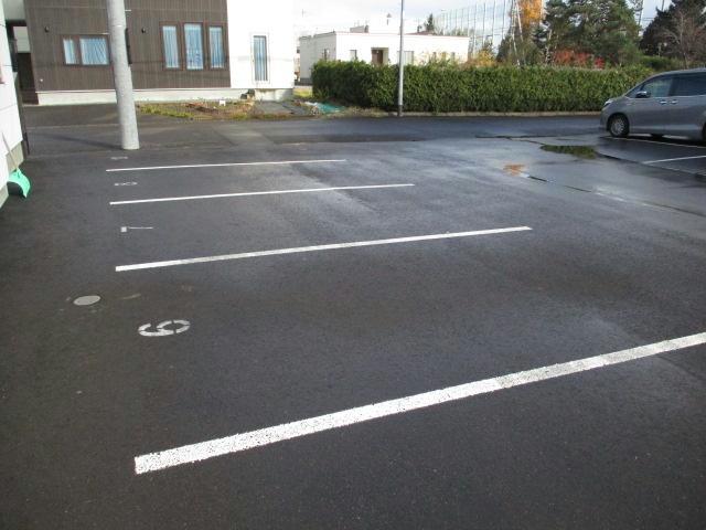 駐車場　駐車場