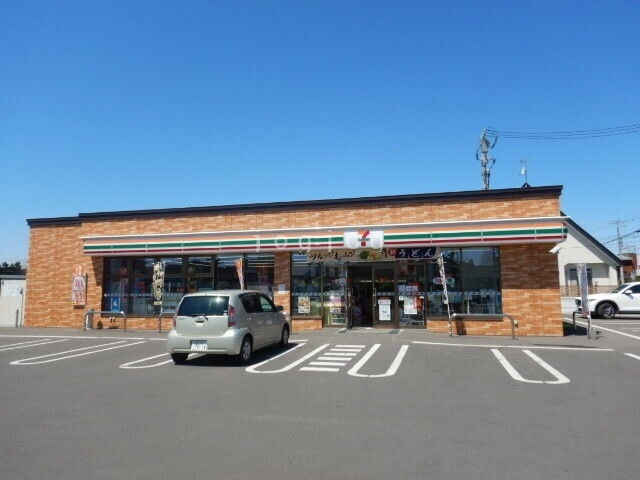コンビニ　セブンイレブン旭川春光台店（コンビニ）まで157m