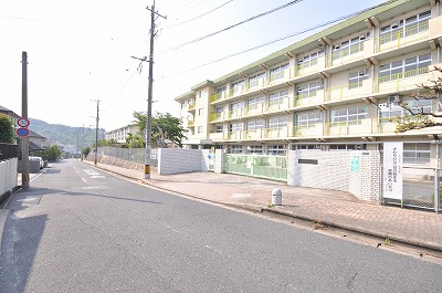 小学校　北九州市立千代小学校（小学校）まで591m