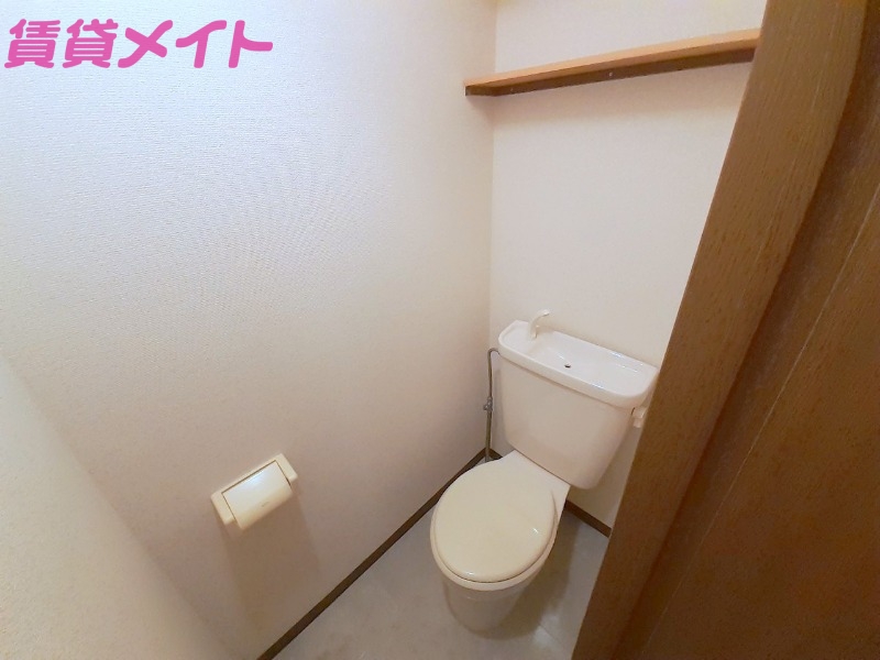 トイレ　別部屋反転画像参考