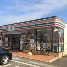 コンビニ　セブンイレブン 高松三谷町店（コンビニ）まで604m