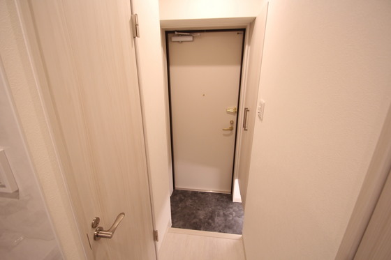 玄関　※別部屋の写真です
