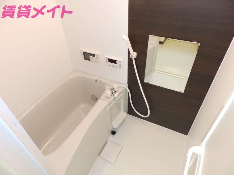 バス・シャワールーム　同型参考写真