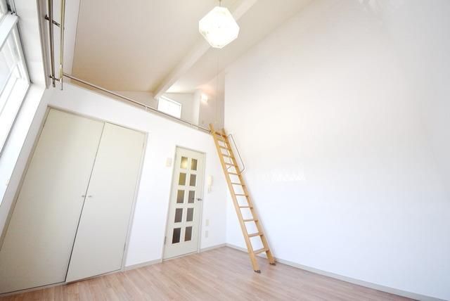 居室・リビング　明るい洋室♪